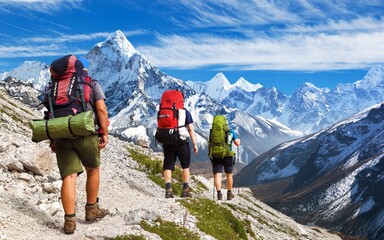 Mount Ama Dablam, three hikers, way Mt Everest base camp - 754822017