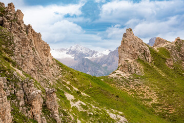 Fototapeta na wymiar Mountain summer landscape in Dolomite alps
