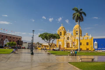 Foto op Plexiglas Plaza de Armas de Trujillo - La Libertad, Perú © JC PHOTOGRAPHY