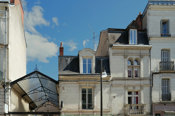 Blois, centre ville, collage de styles architecturaux