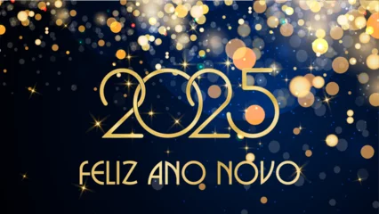 Fotobehang cartão ou banner para desejar um feliz ano novo 2025 em ouro com círculos dourados e glitter em efeito bokeh sobre fundo azul © emmanuel