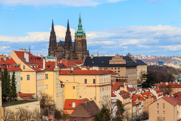 Fototapeta premium Beautiful landscape of the old town and the Hradcany (Prague Castle) with St. Vitus Cathedral in Prague, Czech Republic