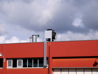 Forced ventilation system on a warehouse