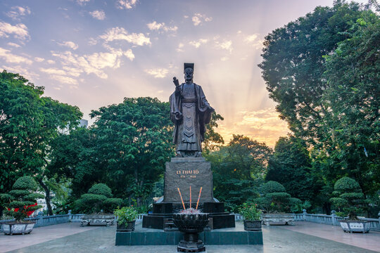 Ly Thai To statue in park near Sword lake in Hanoi, Vietnam.