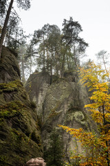 Tschechien, Andersbach, Felsenstadt. Blick auf besondere Felsformationen