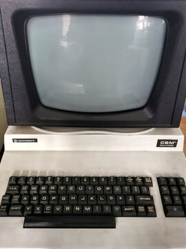 Commodore CBM Model 8032