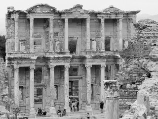 Biblioteka Celsusa czarno-białe - obrazy, fototapety, plakaty