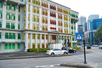 Fototapeta na wymiar シンガポールのカラフルな警察署　Old Hill Street Police Station, Singapore