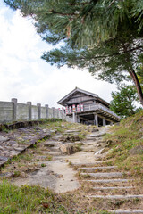 古代の山城　城壁内側から見た鬼ノ城西門　岡山県総社市　The west gate of Kinojyo castle ruins, built more than 1300 years ago, in Soja city, Okayama pref. Japan