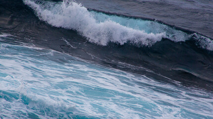 奄美, “寒の戻り”の春の海