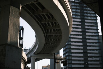 首都高速道路の高架下