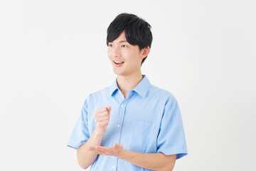 ひらめく若い男性　白背景