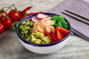 Hawaian cuisine - Poke with cocktail shrimps