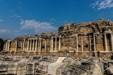 Fototapeta na wymiar Ruins of ancient roman buildings in Antalya