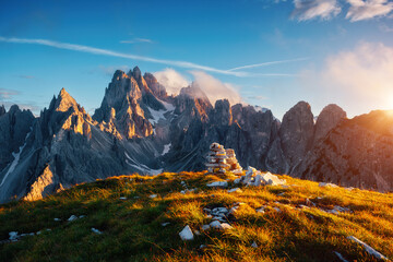 Famous rocky massif Cadini di Misurina range in National Park Tre Cime di Lavaredo. Sexten Dolomiti, South Tyrol, Europe. - obrazy, fototapety, plakaty