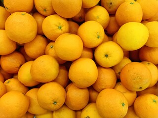lemons in the market