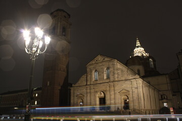 Duomo di Torino e tram in velocità 