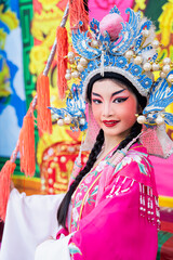 A girl wearing make-up and wearing Chinese opera costume, Beijing opera, Cantonese opera dummy