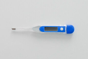 Obraz premium Electronic modern thermometer on white background