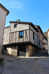 Tarn et Garonne, village de Puycelci