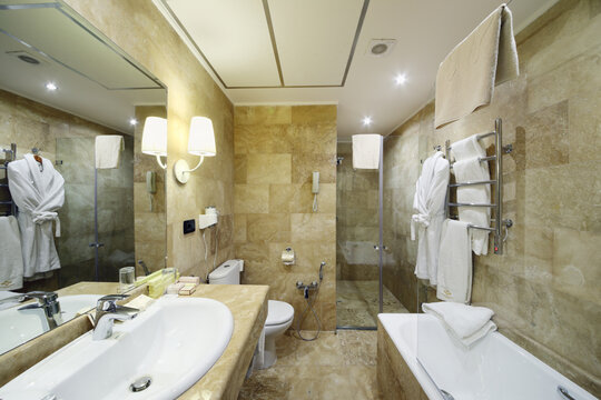  Bathroom in Hotel National, Created in a business style, the comfortable hotel allows every guest to feel welcome