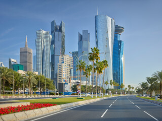 Fototapeta na wymiar Wolkenkratzer, Al Corniche Street, West Bay, Diplomatic Area, Doha, Katar