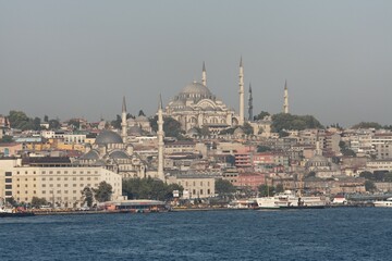Fototapeta na wymiar Photos d'Istanbul en Turquie, marché, ville et bord de mer