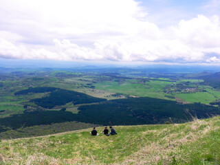 Paysage naturel de randonnée en Auvergne 