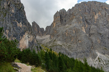 Giro ad anello Sasso Lungo e Sasso Piatto, Trentino Alto Adige - Italia