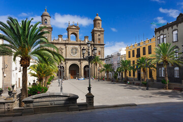 Fototapeta na wymiar Square and cathedral of Santa Ana. Gran Canaria, Las Palmas, Spain