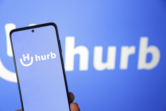 Aplicativo de agencia hurb num celular.