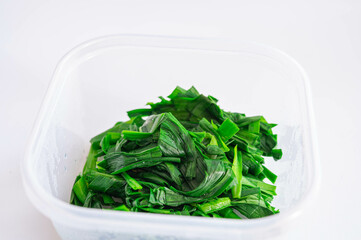 レンジ加熱したニラ