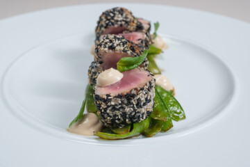 Sushi di carne cotta gourmet
