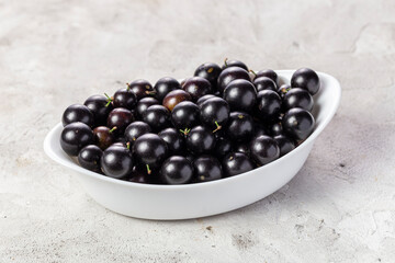 Yabuticaba or jabuticaba is a tree native to Brazil, Argentina, Bolivia and Paraguay