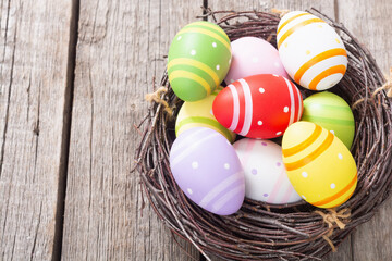 Easter eggs in basket - 755892000