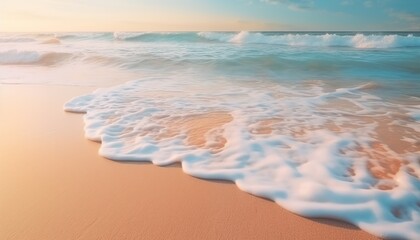 Olas en la orilla de la playa.