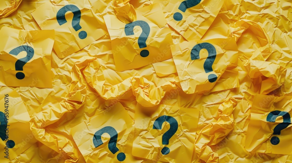 Aufkleber Stack of yellow paper with question marks, suitable for business concepts.