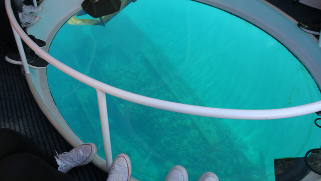 Boat cruise exploring the preservation of shipwrecks in Angra do Hero&iacute;smo Bay, Terceira Island, Azores.