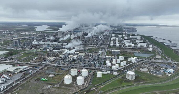 Dow Terneuzen, chemical park. Intermediate products such as ethylene , propylene , 1,3-butadiene and benzene are produced here. These in turn serve as the basis for the production of polyethylene