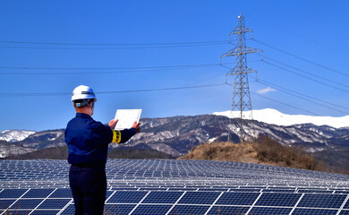 太陽光発電施設・検査点検する管理技術者
