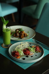 FOOD AND BEVERAGE PICTURE COMMERCIAL USED RESTAURANT