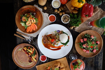 FOOD AND BEVERAGE PICTURE COMMERCIAL USED RESTAURANT