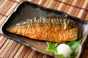 塩サバ焼き