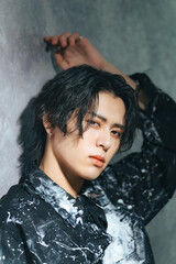 男性のファッション・美容イメージ　メンズコスメ