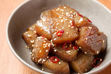 こんにゃくのピリ辛炒め