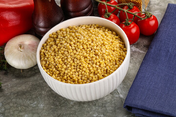 Dry ptitim heap in the bowl