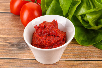 Tomato puree sauce for cooking
