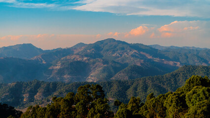 Obraz premium View of the green mountains at Uttarakhand India