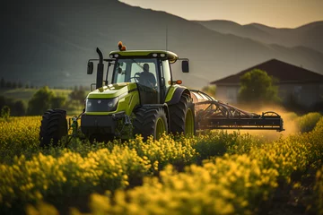Gordijnen tractor in field © photo for everything