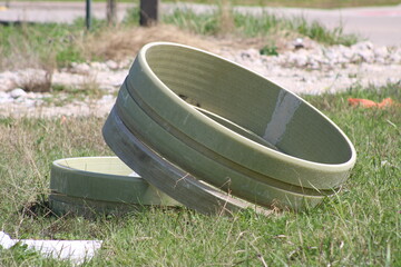 Collar for tubes with gaskets that carry electronic cables   on highway construction.